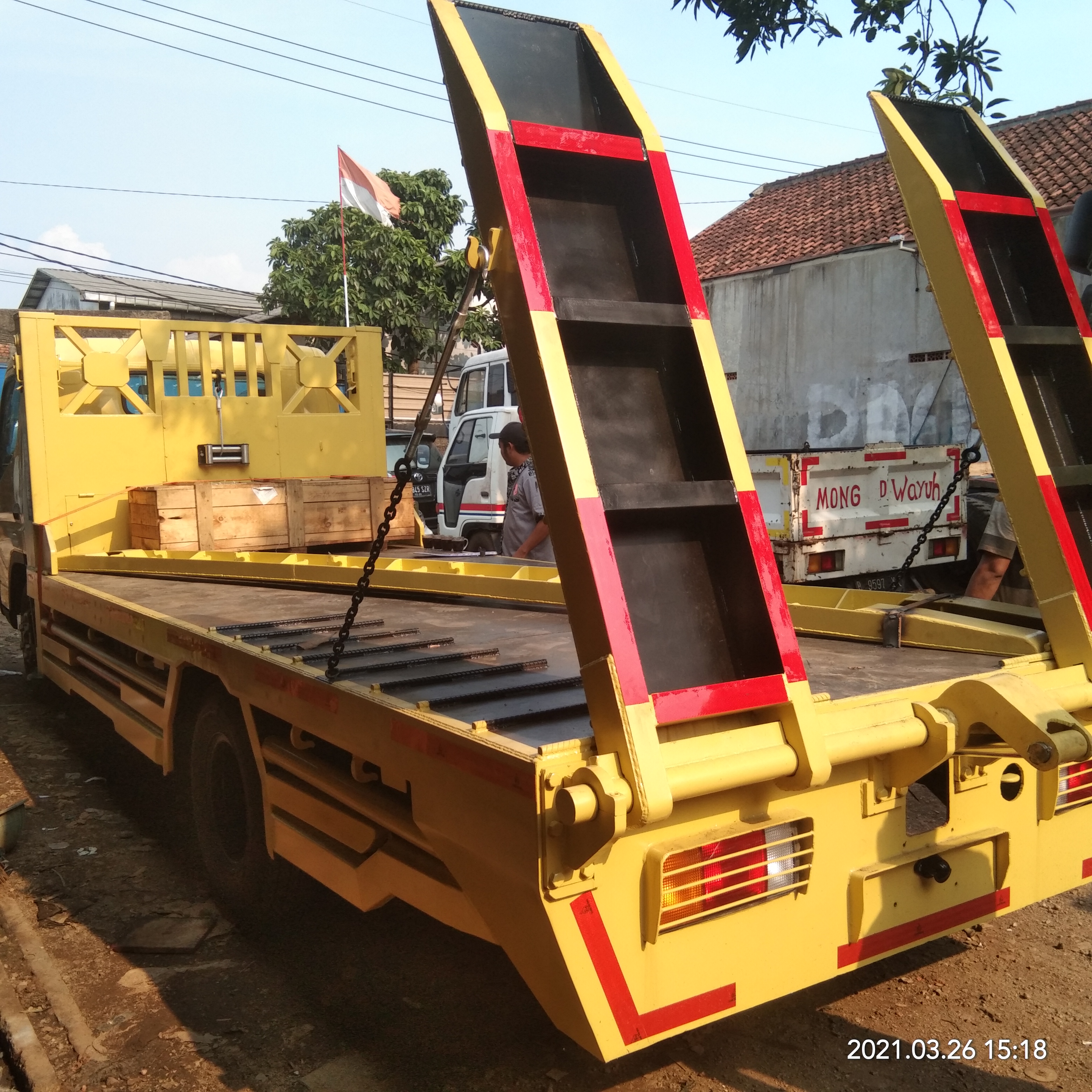 Pembuatan Karoseri Hydraulic Self Loader Bekasi